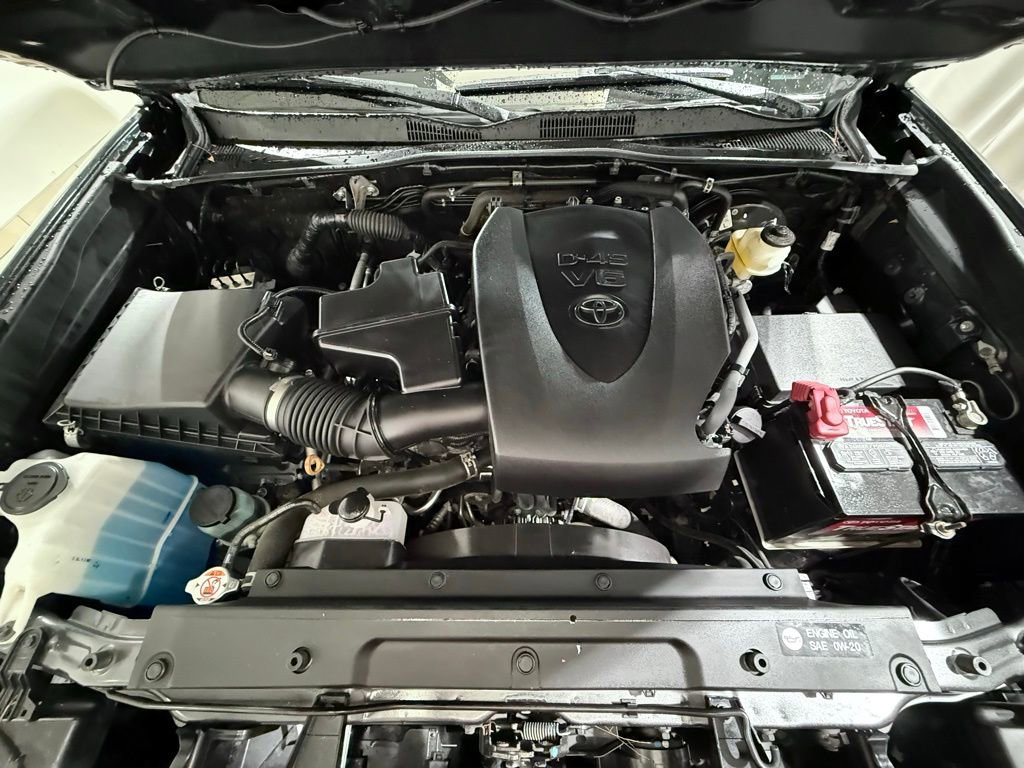 Certified 2019 Toyota Tacoma SR5 AWD/4WD image 9
