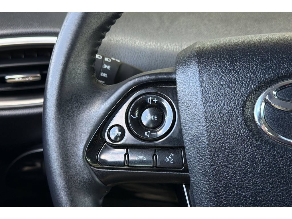 Certified 2022 Toyota Prius Prime LE FWD image 25