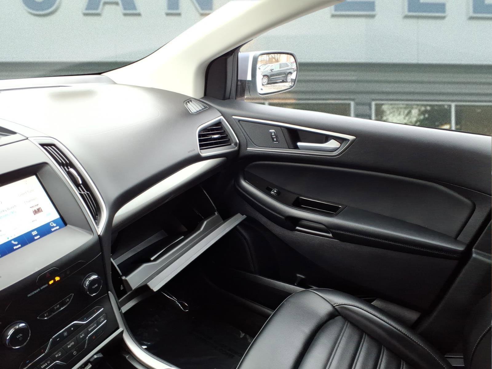 Used 2020 Ford Edge SEL w/ Convenience Package image 19