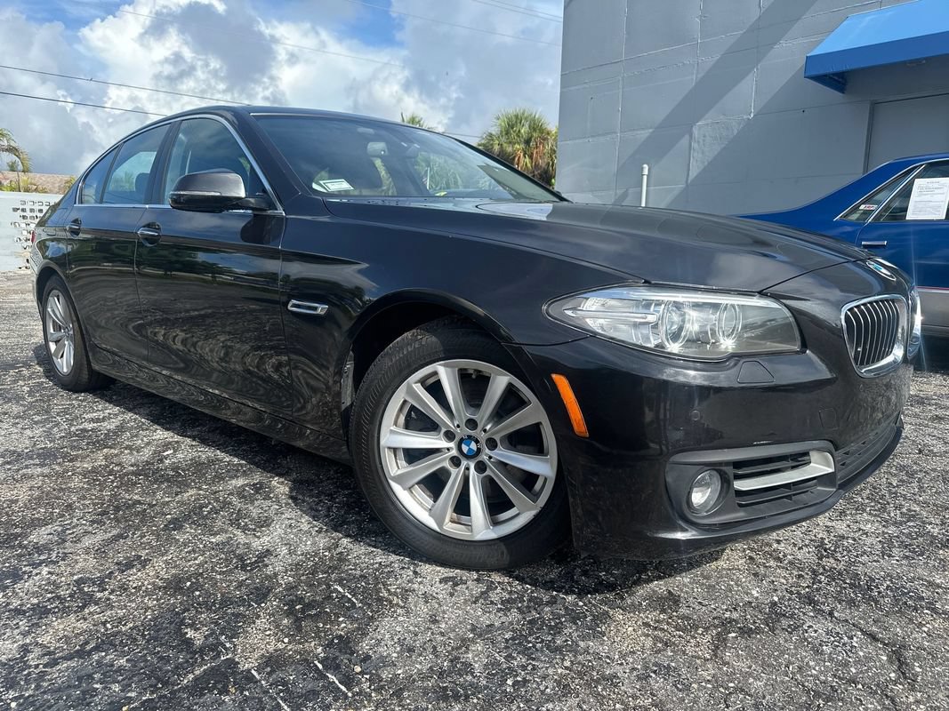 Used 2016 BMW 528i xDrive Sedan AWD/4WD image 3