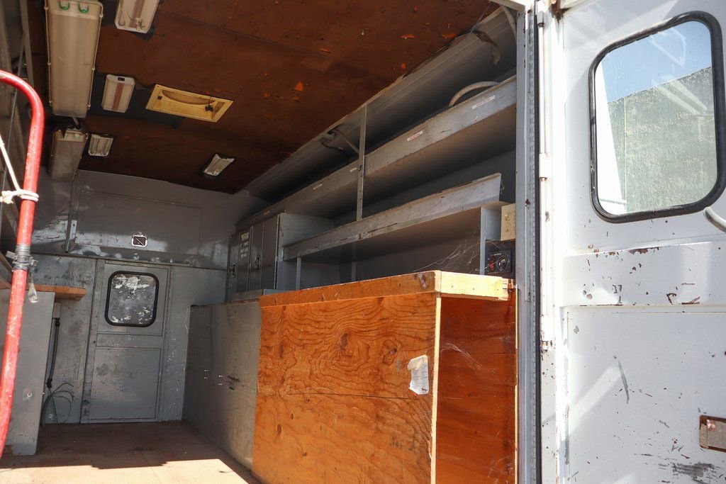 Used 2020 Ford F550 2WD Regular Cab Super Duty image 9