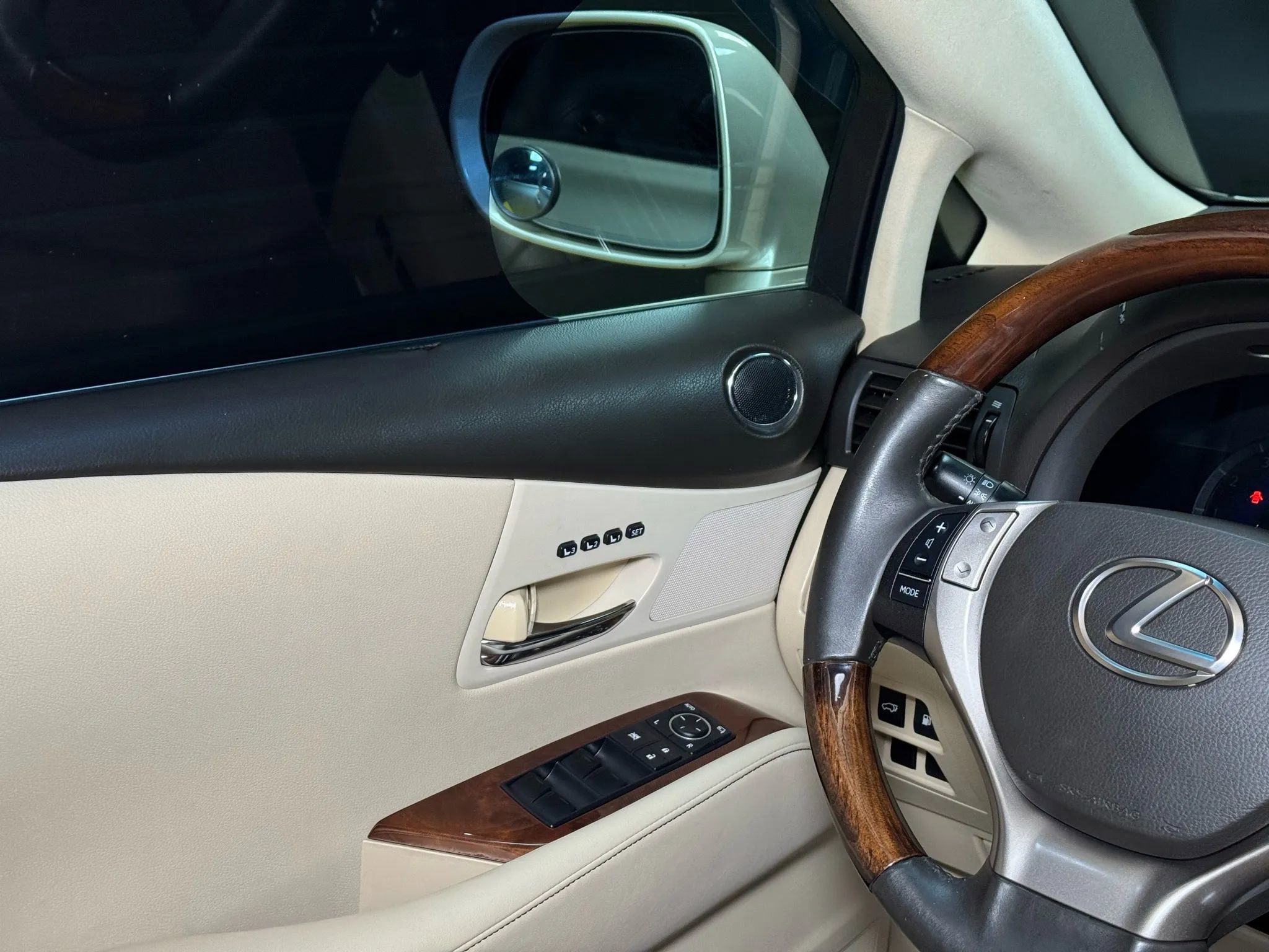 Used 2013 Lexus RX 350 AWD w/ Navigation Pkg image 26