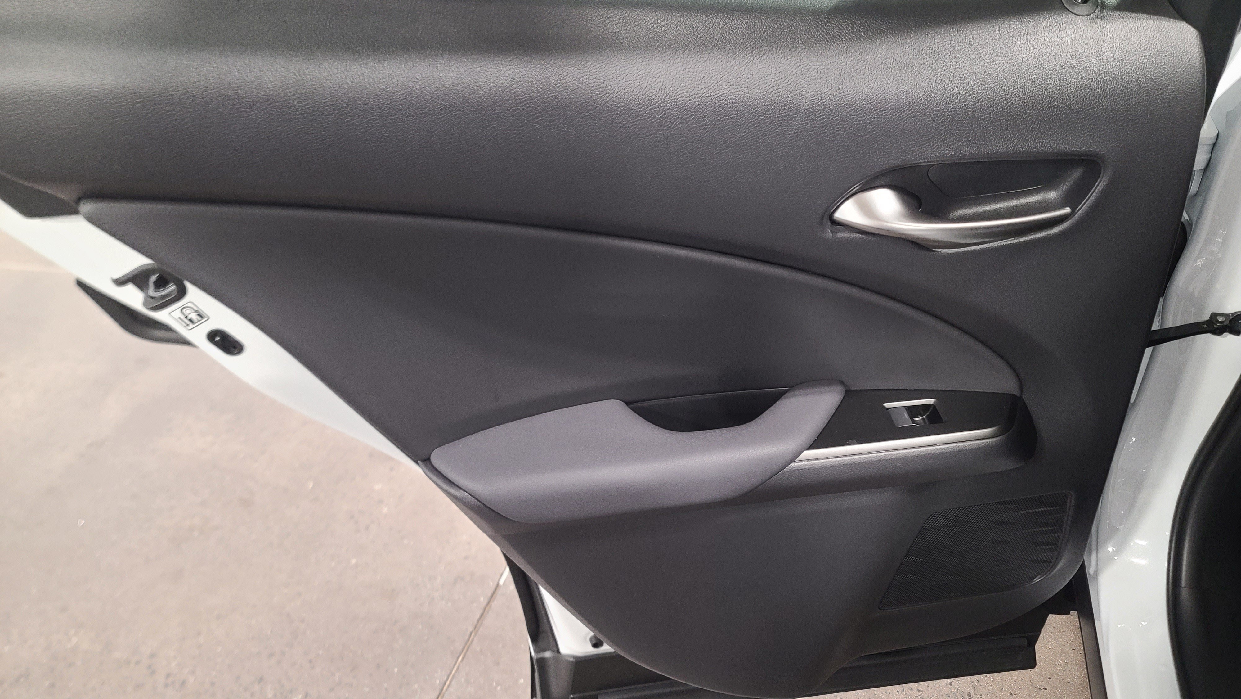 Certified 2026 Lexus UX 300h FWD w/ Accessory Package (2T) image 31