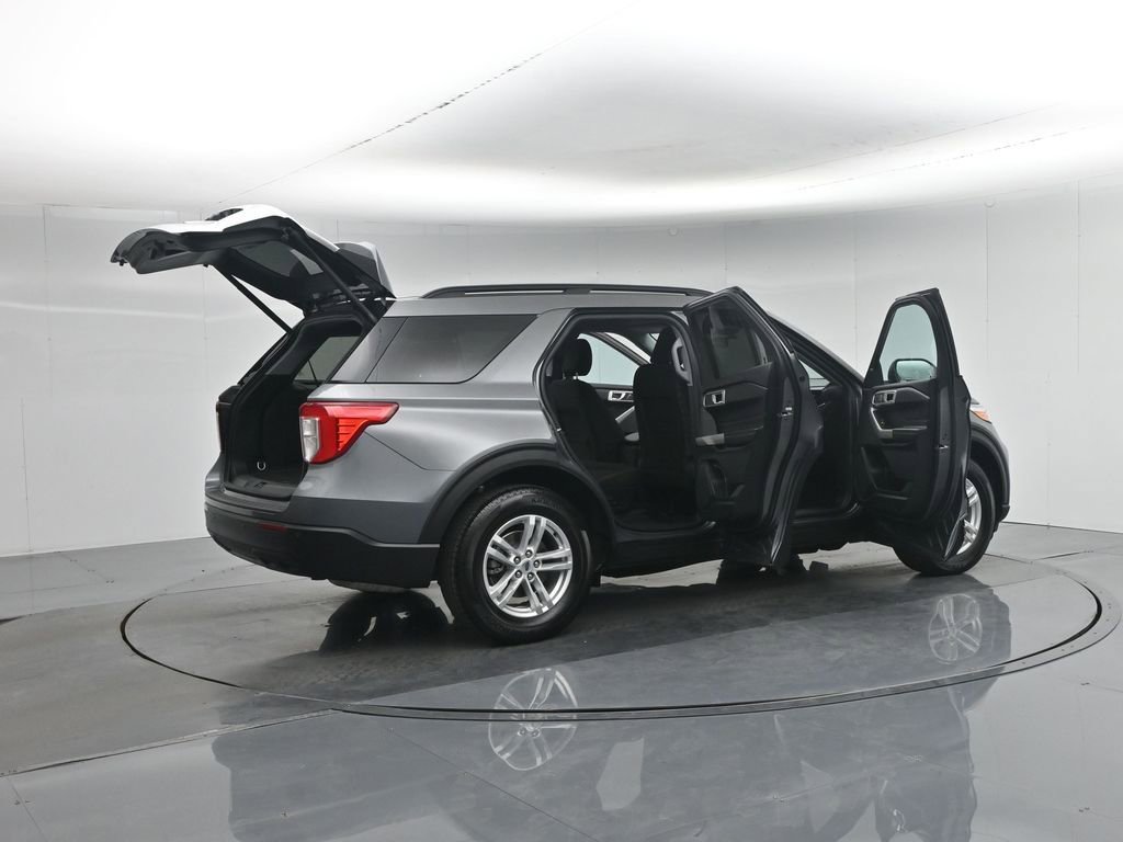 Certified 2023 Ford Explorer XLT RWD image 6