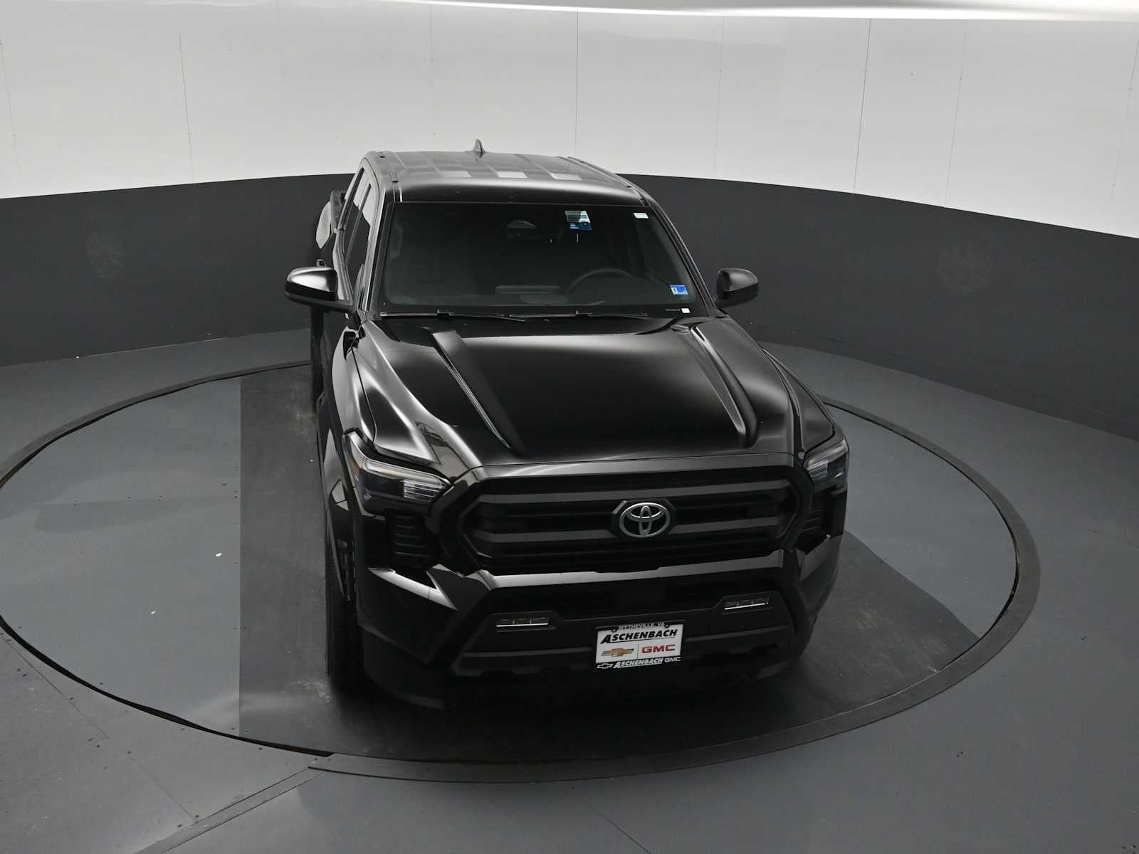 Used 2025 Toyota Tacoma SR5 RWD image 11