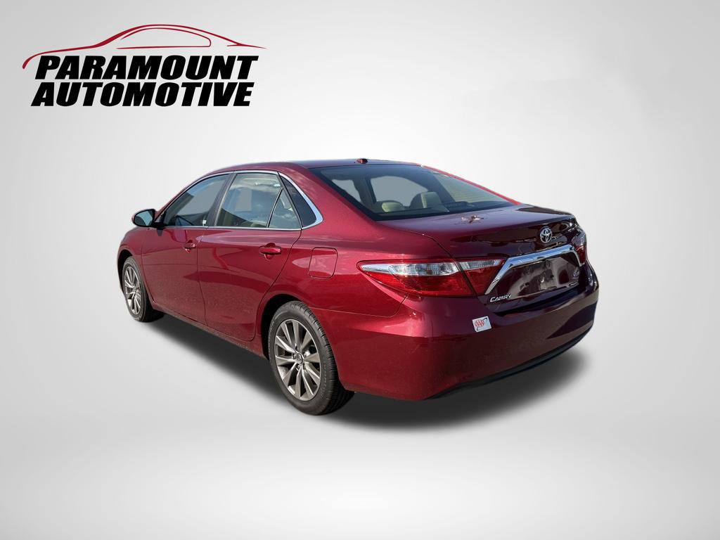 Used 2017 Toyota Camry XLE w/ Moonroof Package FWD image 9