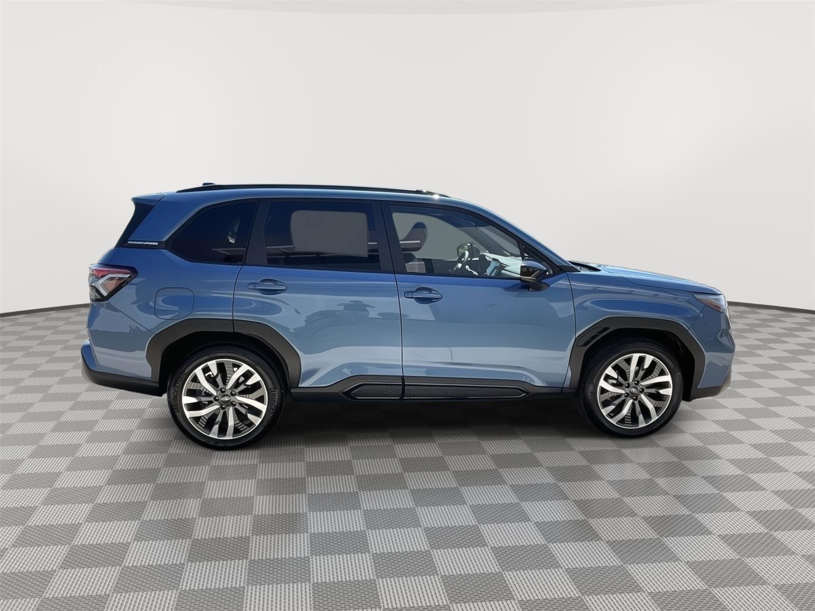 Certified 2025 Subaru Forester Touring AWD/4WD image 26