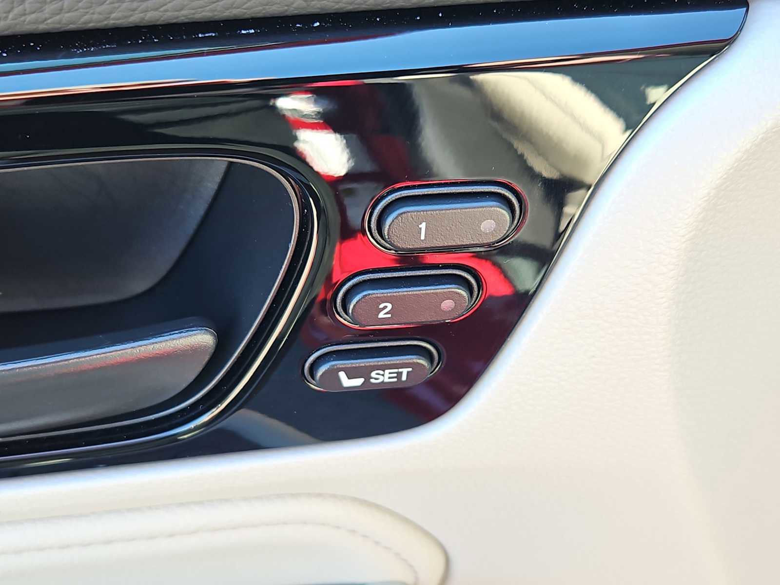 Certified 2025 Honda Odyssey Touring image 13