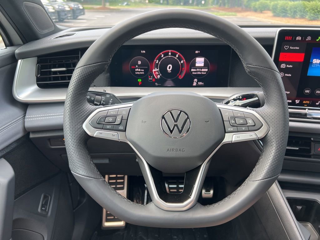 New 2026 Volkswagen Tiguan SE R-Line FWD image 14