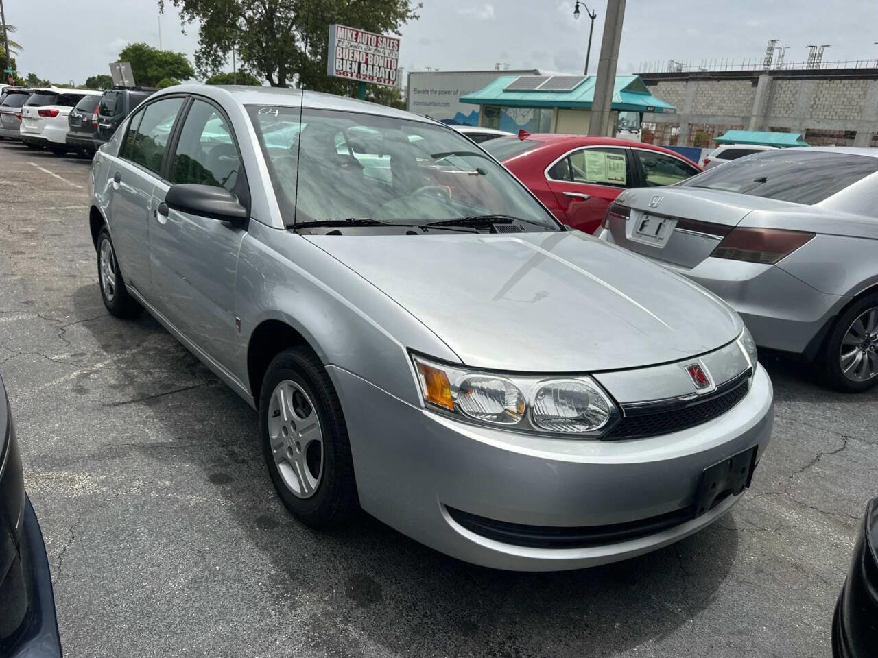 Used 2003 Saturn ION Level 1 image 1