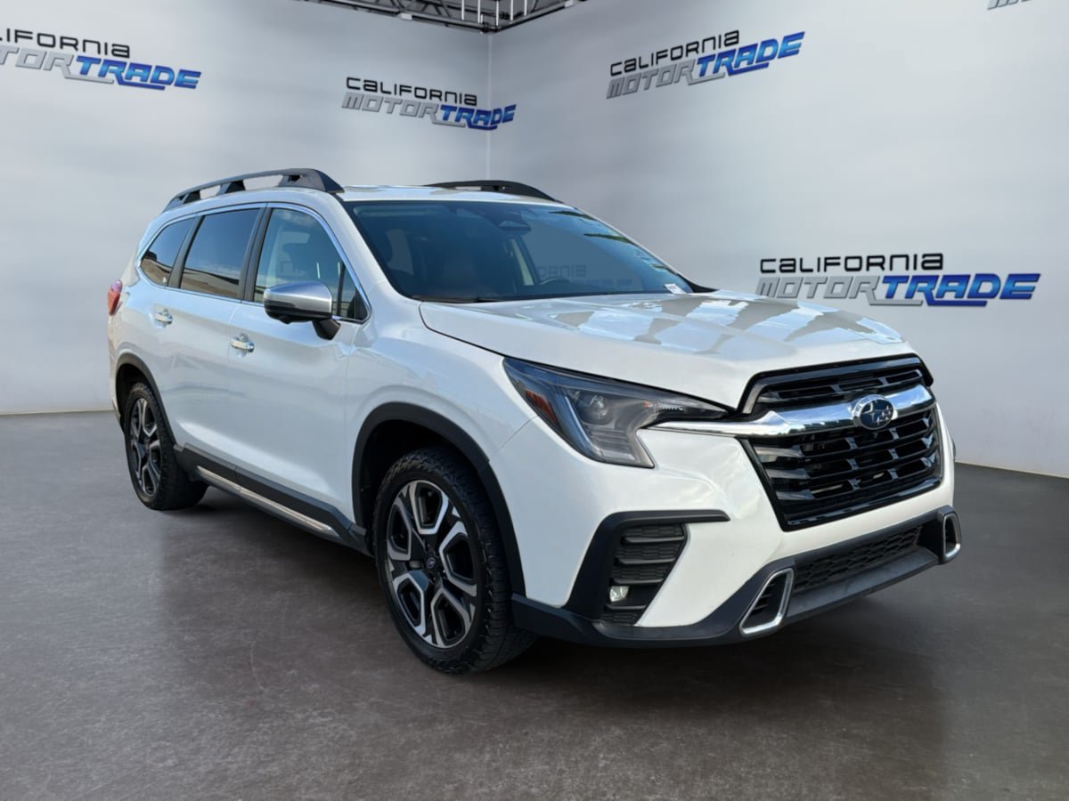 Used 2023 Subaru Ascent Touring AWD/4WD image 3