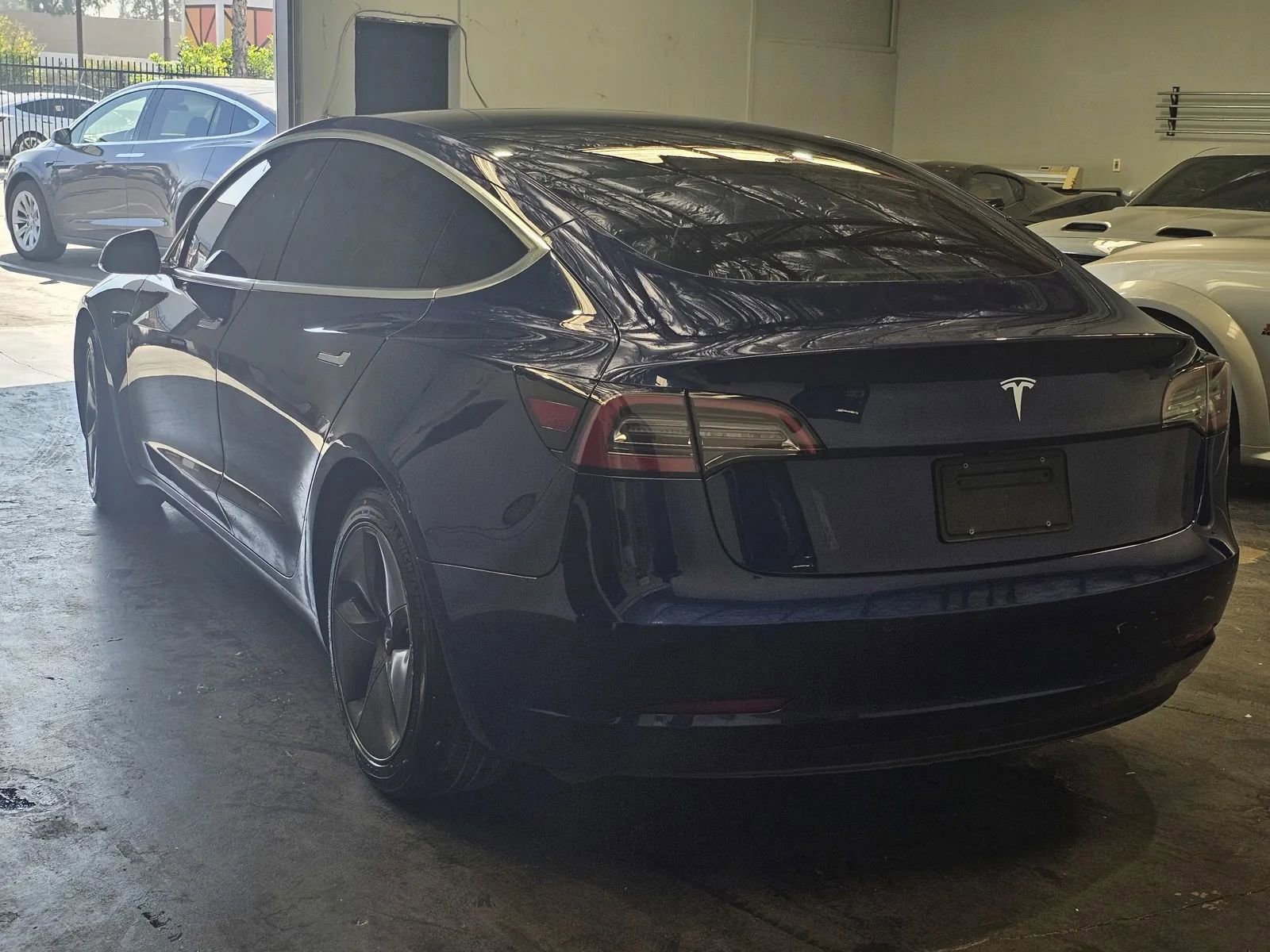 Used 2020 Tesla Model 3 Standard Range Plus image 2