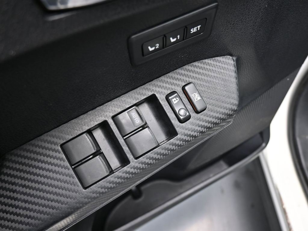 Used 2013 Toyota RAV4 Limited image 31