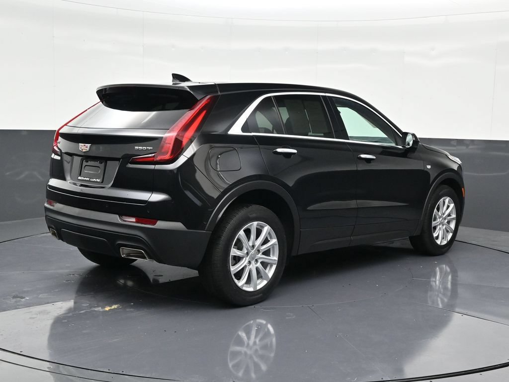 Used 2022 Cadillac XT4 Luxury w/ Driver Awareness Package FWD image 5