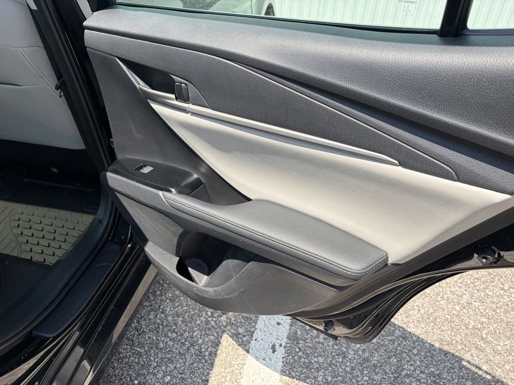 Used 2025 Toyota Camry XLE AWD/4WD image 22