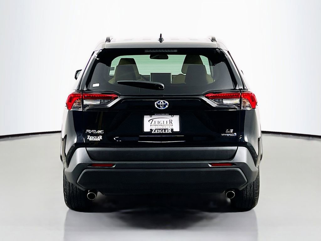 Used 2024 Toyota RAV4 LE AWD/4WD image 6