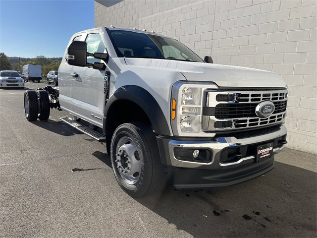 New 2026 Ford F550 4x4 Supercab Super Duty image 4