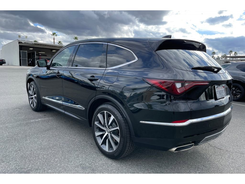 Certified 2025 Acura MDX FWD w/ Technology Package image 3