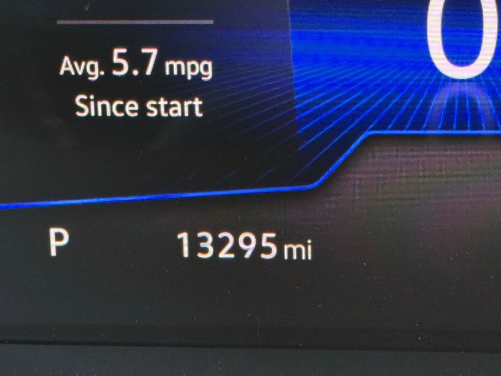 Certified 2024 Volkswagen Taos SE image 16