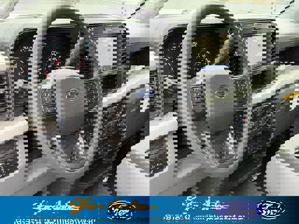 New 2026 Ford F550 4x4 Supercab Super Duty image 17