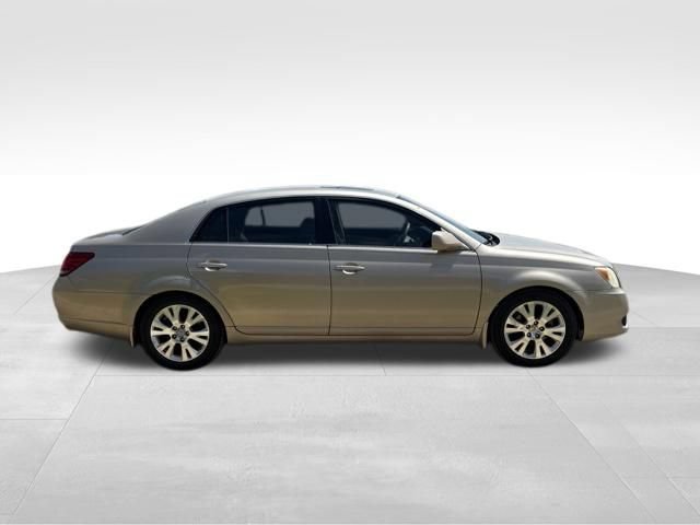 Used 2008 Toyota Avalon XLS FWD image 2
