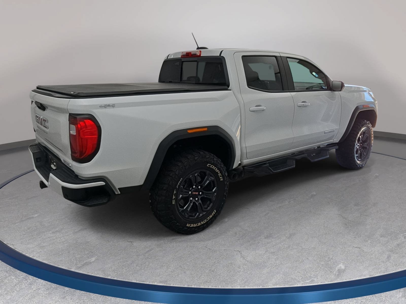 Used 2025 GMC Canyon Elevation w/ Convenience Package AWD/4WD image 5