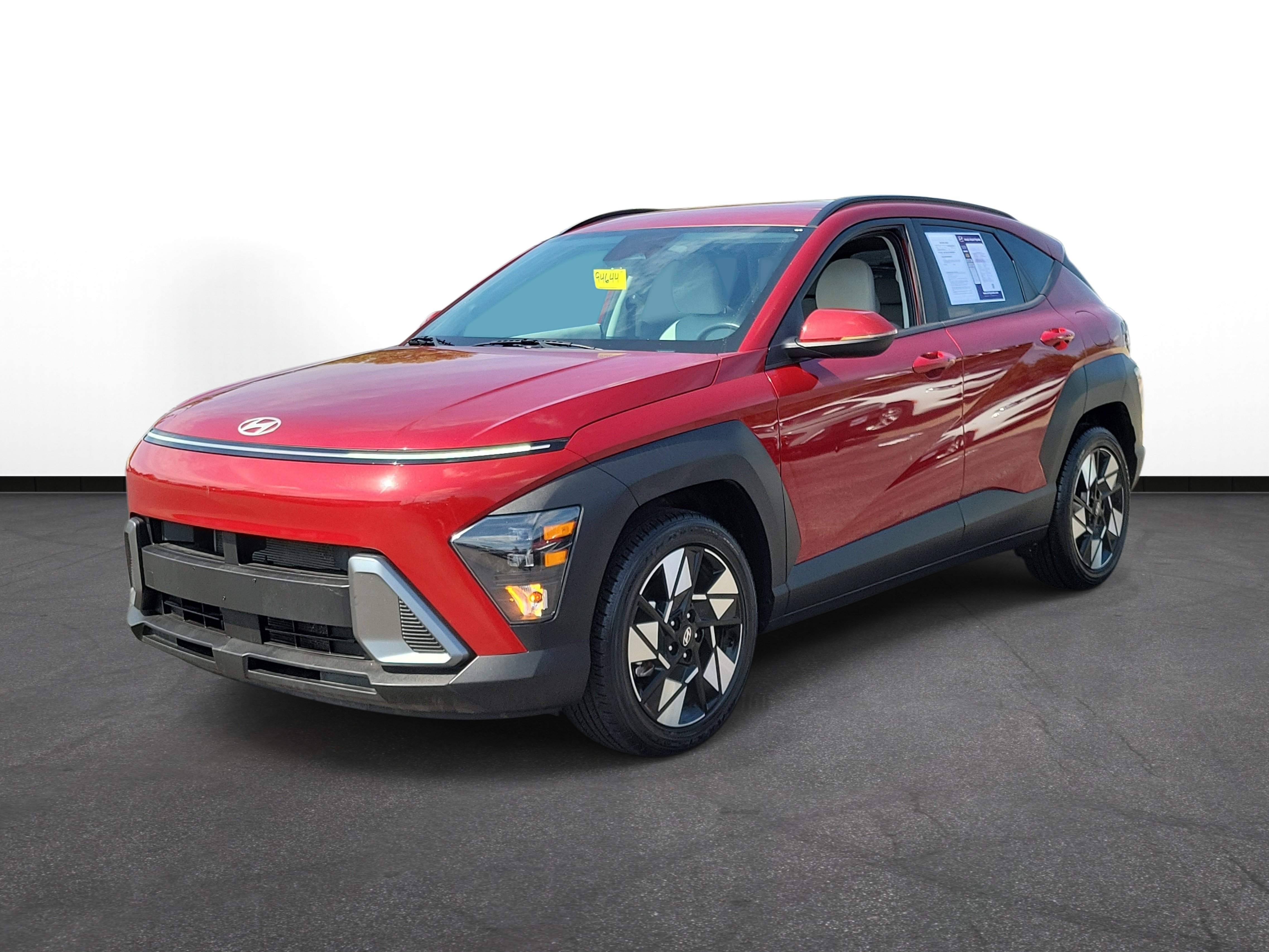 Used 2024 Hyundai Kona SEL FWD image 2