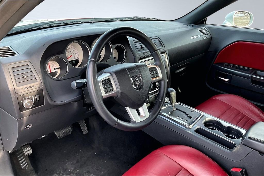 Used 2013 Dodge Challenger SXT RWD image 14