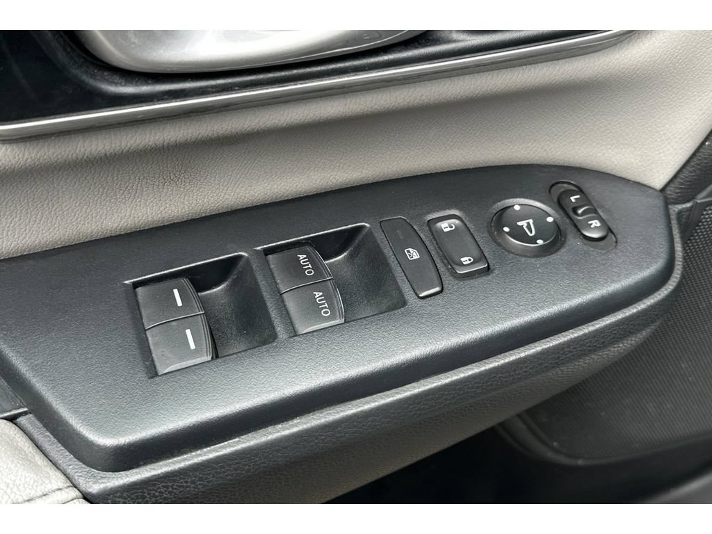 Used 2022 Honda CR-V Touring image 12