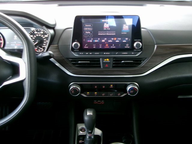 Used 2024 Nissan Altima 2.5 SV image 15