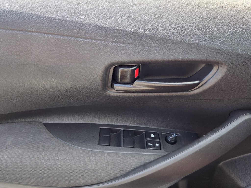 Used 2025 Toyota Corolla LE FWD image 26