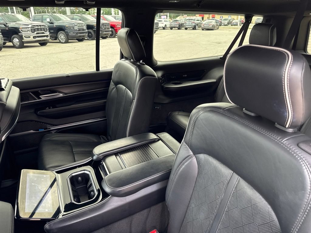 Used 2024 Jeep Grand Wagoneer L Series II w/ Quick Order Packagew 28T AWD/4WD image 39