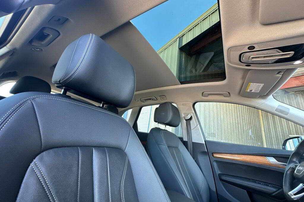 Used 2022 Audi Q5 2.0T Premium Plus image 17