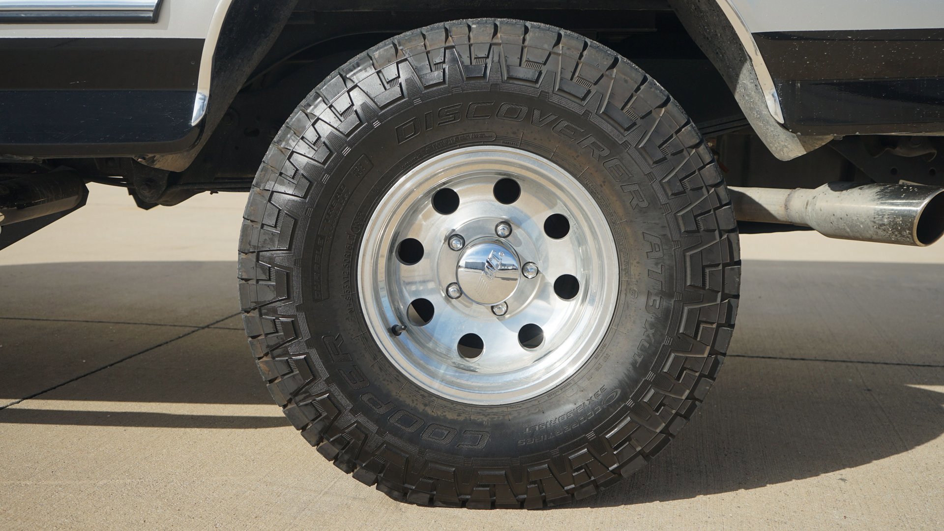 Used 1995 Ford Bronco XLT image 38