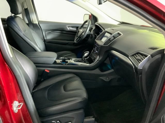 Used 2016 Ford Edge Titanium w/ Technology Package AWD/4WD image 29