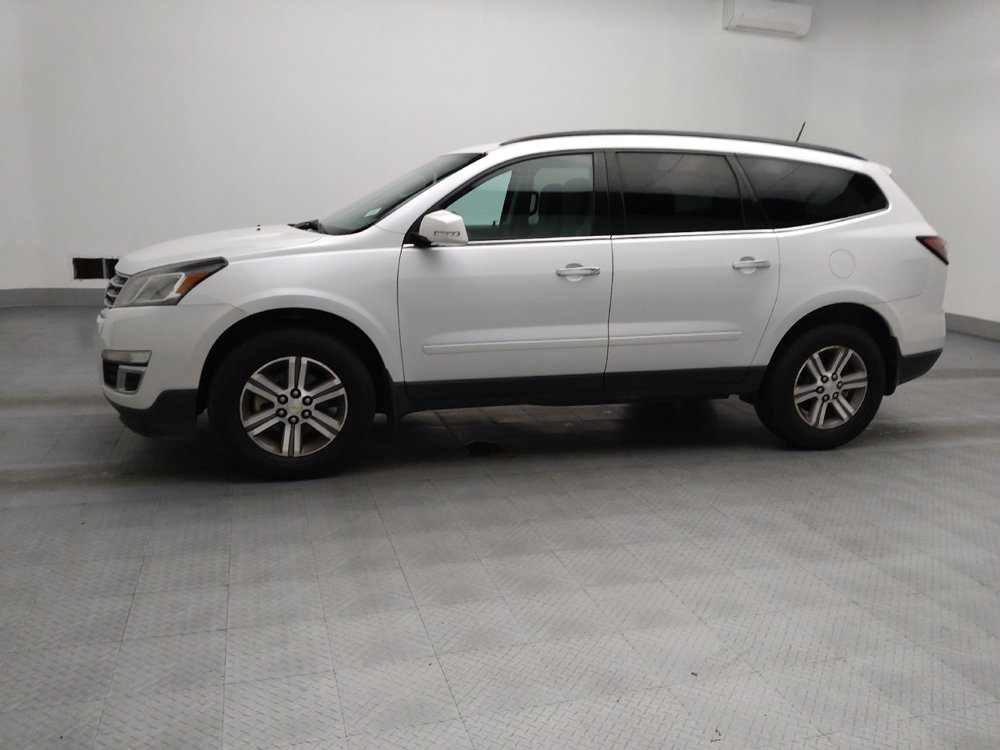Used 2017 Chevrolet Traverse LT image 2