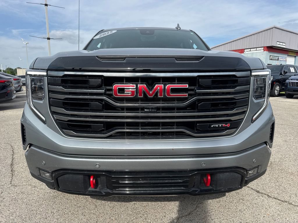 Used 2025 GMC Sierra 1500 AT4 w/ AT4 Premium Package AWD/4WD image 12