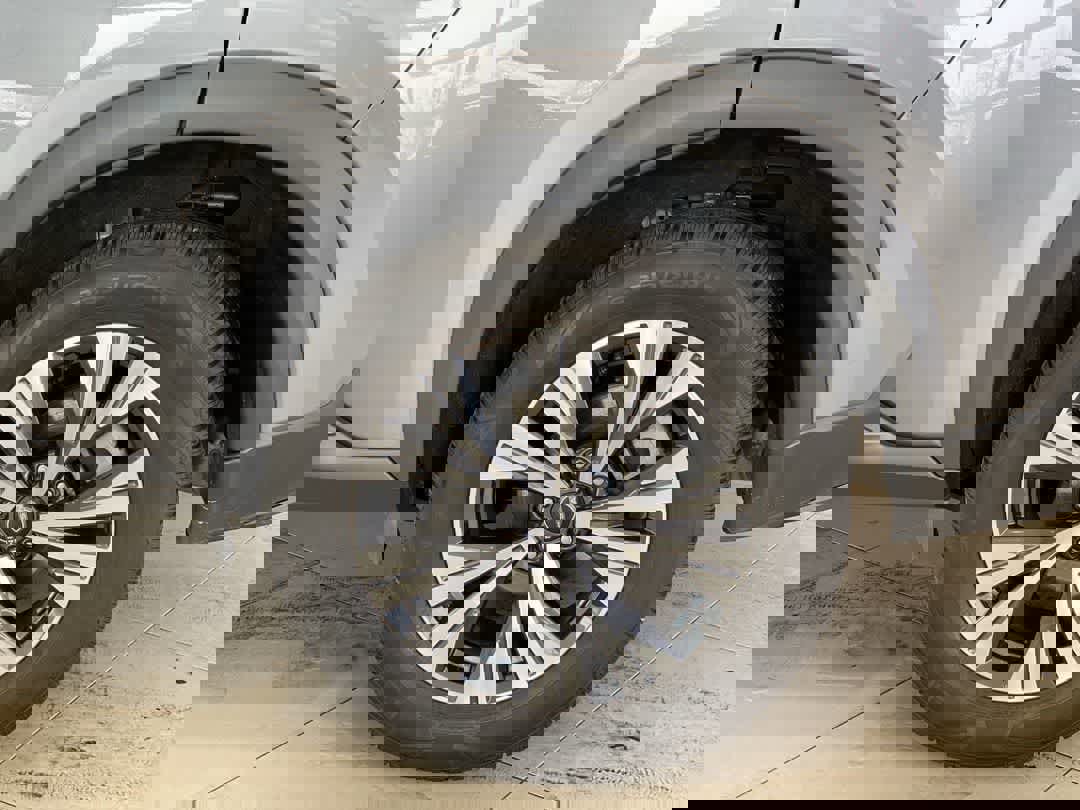 Used 2022 Nissan Rogue SV image 13