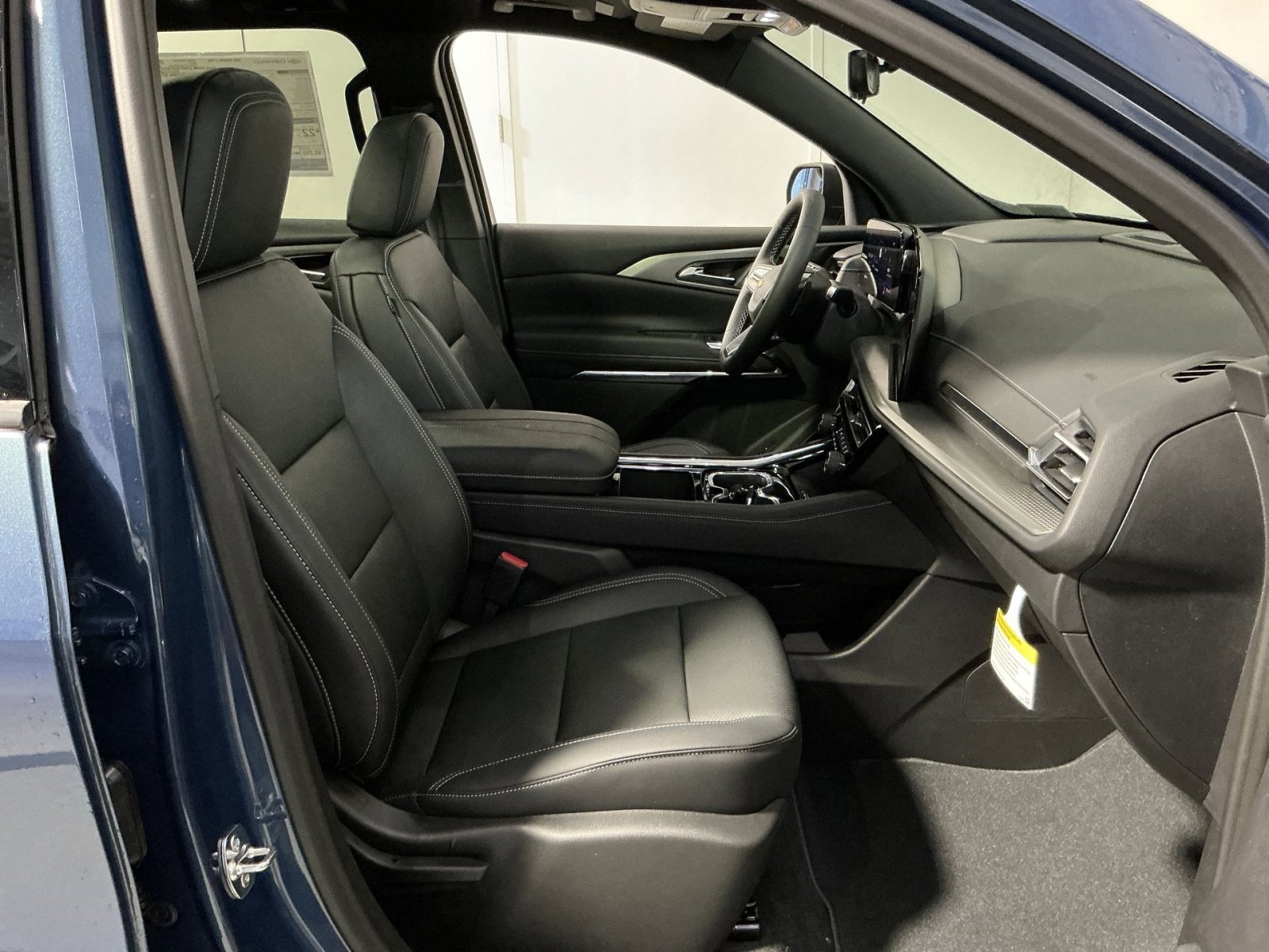New 2026 Chevrolet Traverse LT FWD image 28