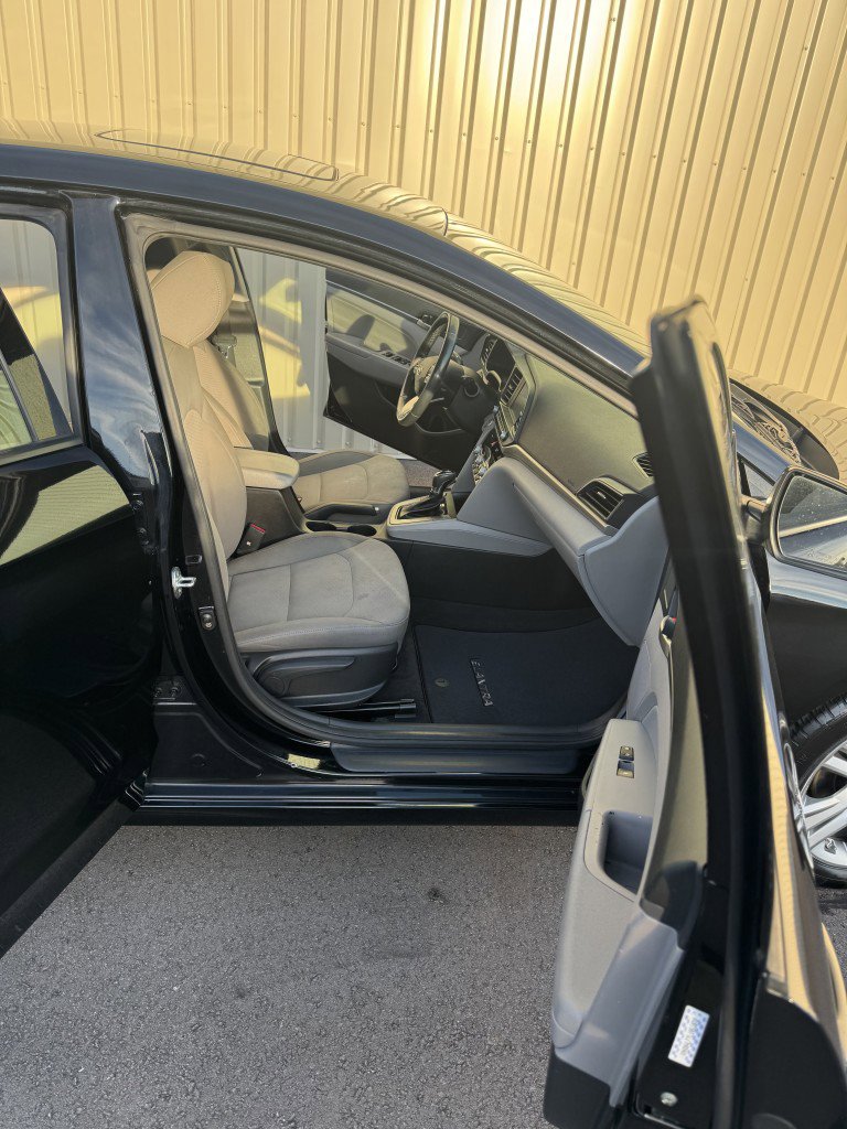 Used 2020 Hyundai Elantra Value Edition FWD image 14