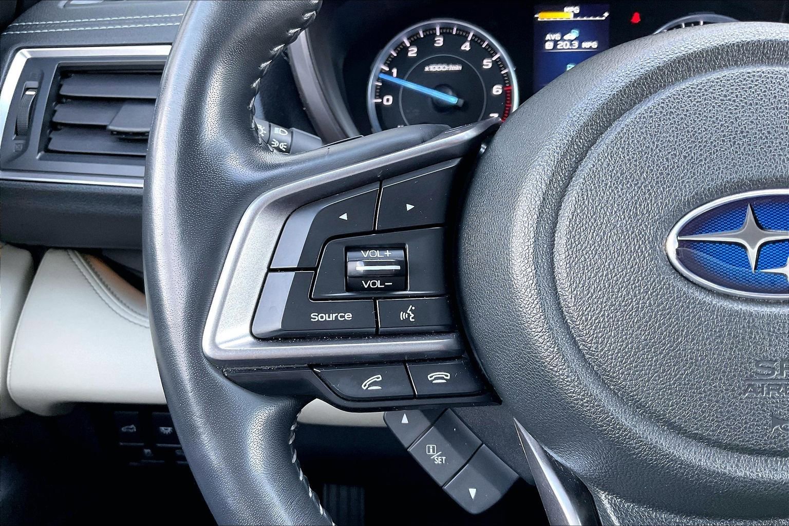 Used 2021 Subaru Ascent Touring image 10