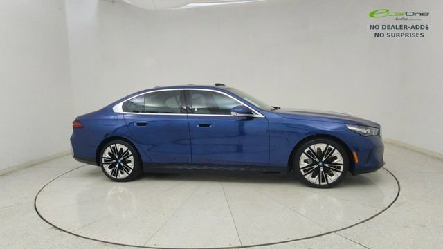 Used 2025 BMW i5 xDrive40 w/ Premium Package image 63
