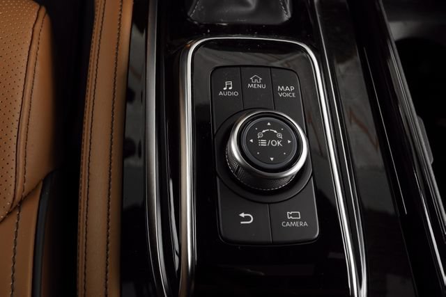 Used 2024 INFINITI QX80 Sensory AWD/4WD image 32