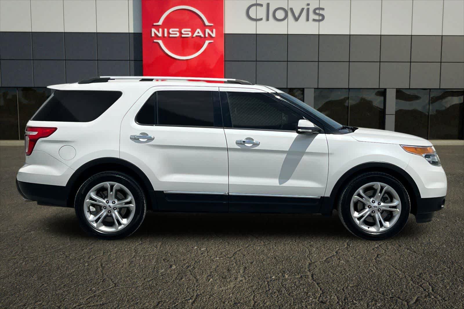 Used 2014 Ford Explorer Limited w/ Equipment Group 301A FWD image 9