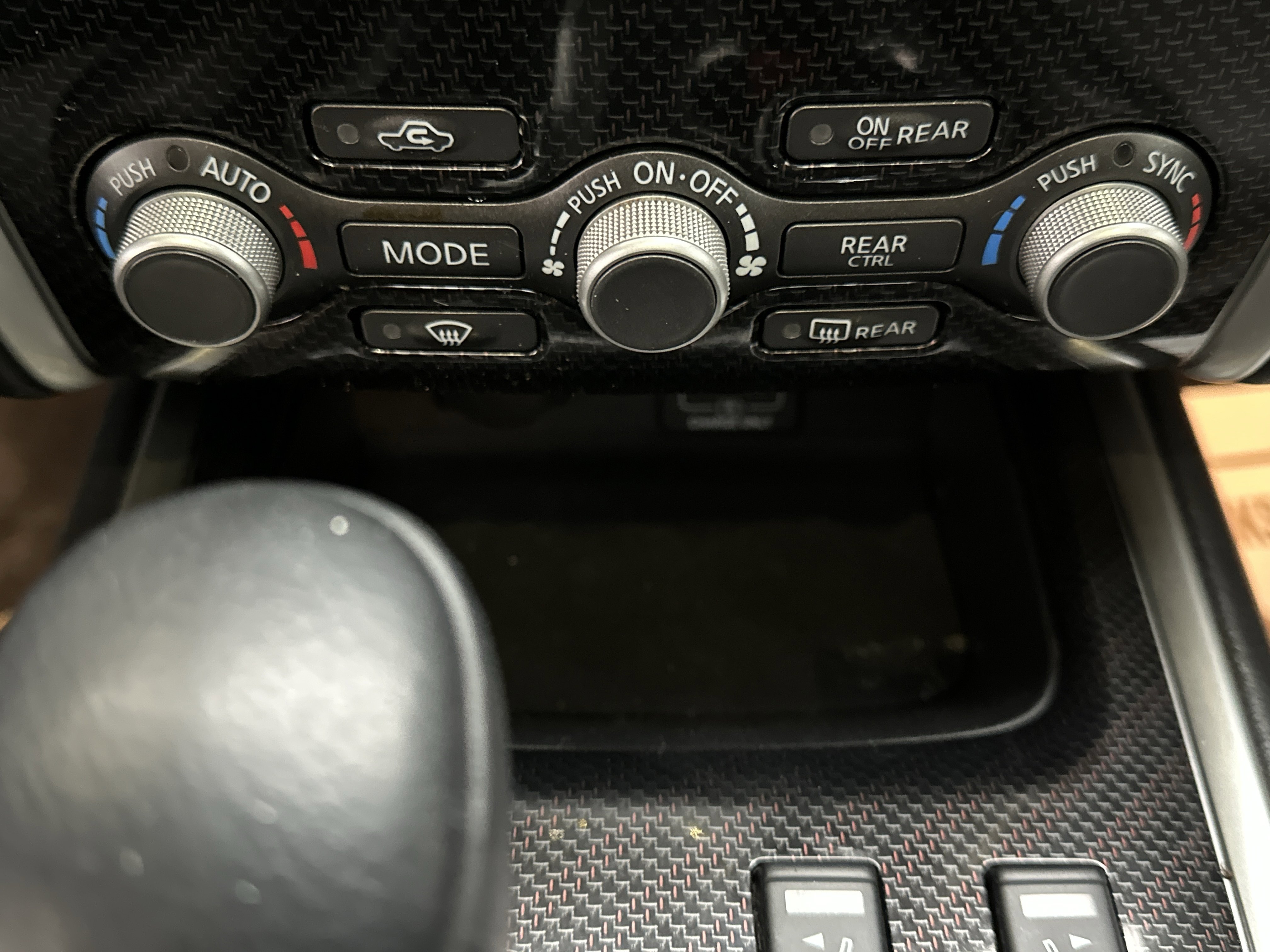 Used 2020 Nissan Pathfinder SL image 39