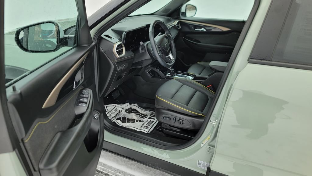 Used 2024 Chevrolet TrailBlazer ACTIV w/ Convenience Package image 18