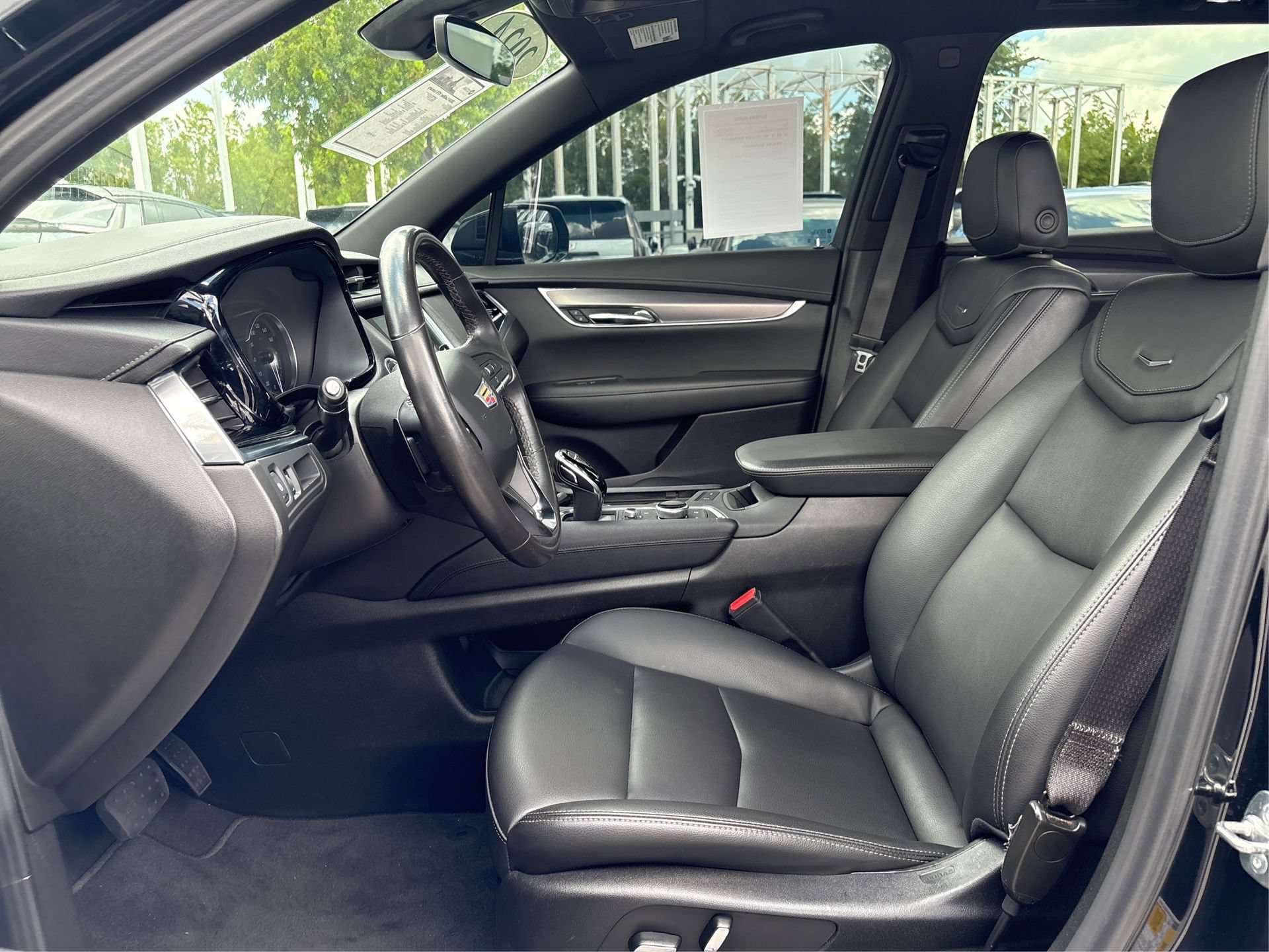 Certified 2024 Cadillac XT6 Luxury FWD image 11