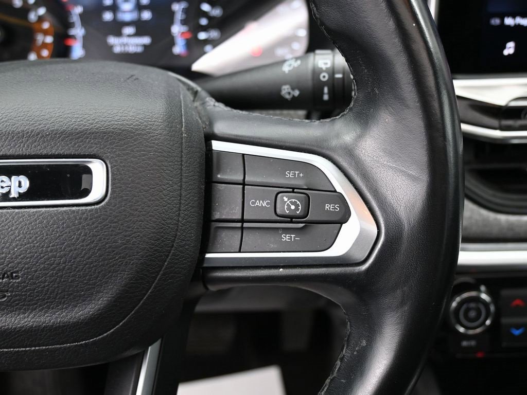 Used 2022 Jeep Compass Latitude w/ Sun and Sound Group image 19