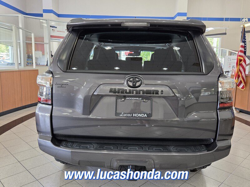 Used 2022 Toyota 4Runner SR5 Premium w/ Moonroof Package RWD image 5