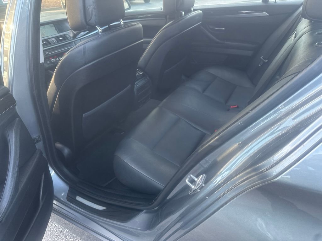 Used 2011 BMW 528i Sedan image 14